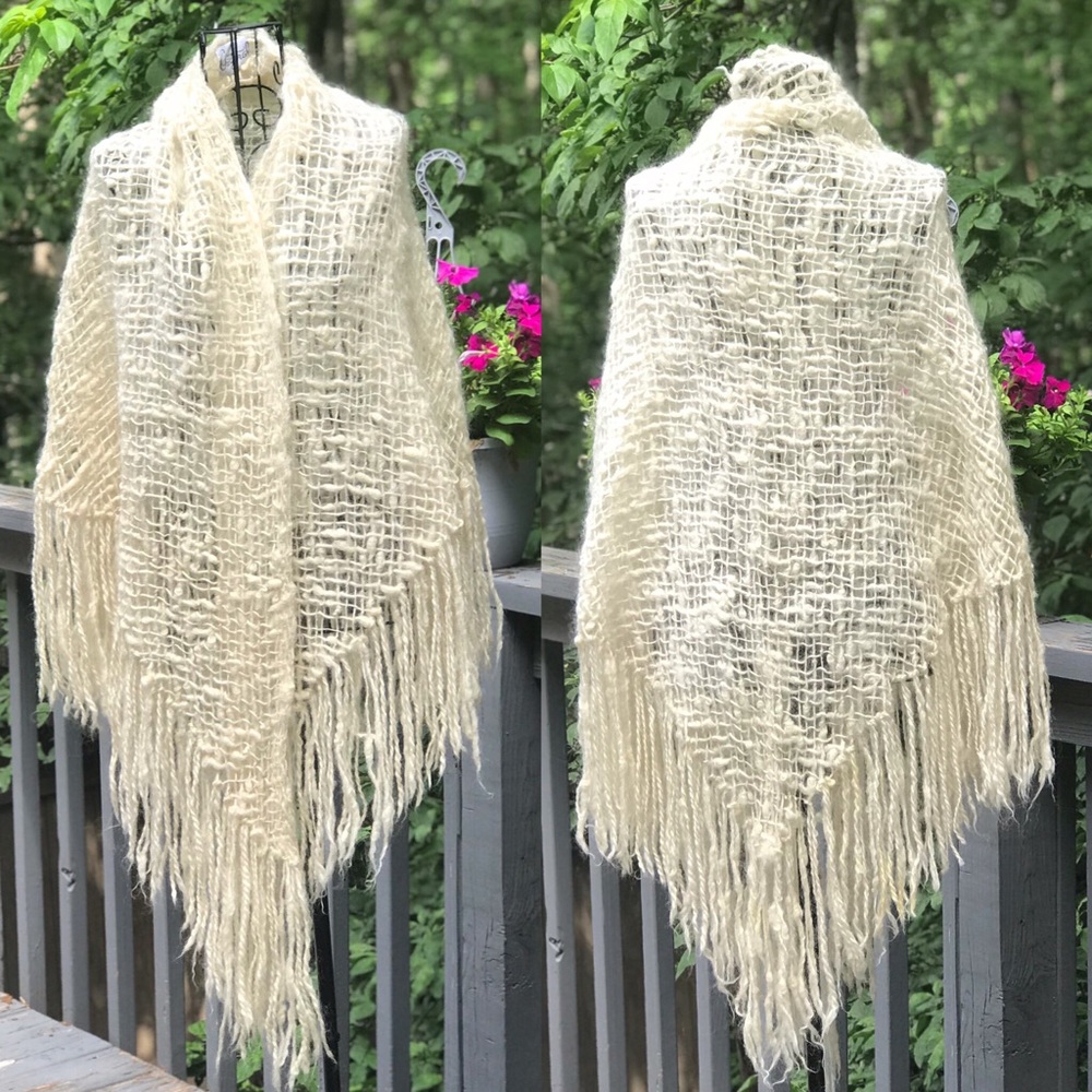 HAND WOVEN WOOL SHAWL cottage core neutral natural handmade crafted casu…